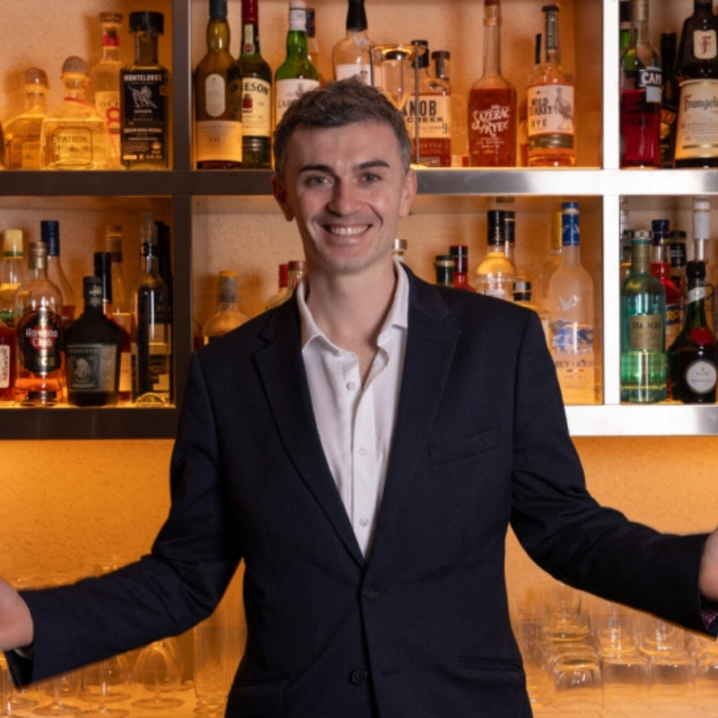 Nicola Pellegrinetti behind a bar